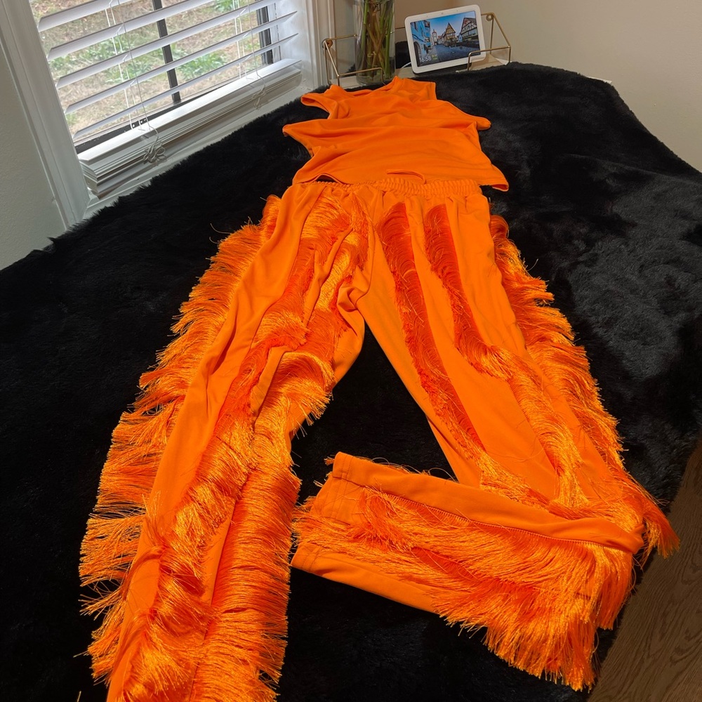 Orange two piece set - Picture 5 of 5